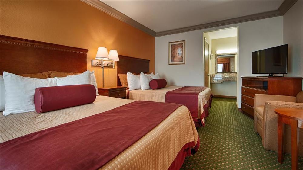 Cloverdale Wine Country Inn & Suites Værelse billede