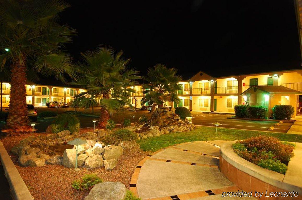 Cloverdale Wine Country Inn & Suites Eksteriør billede