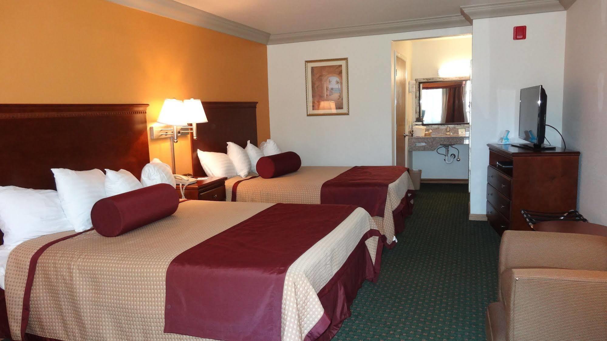 Cloverdale Wine Country Inn & Suites Eksteriør billede