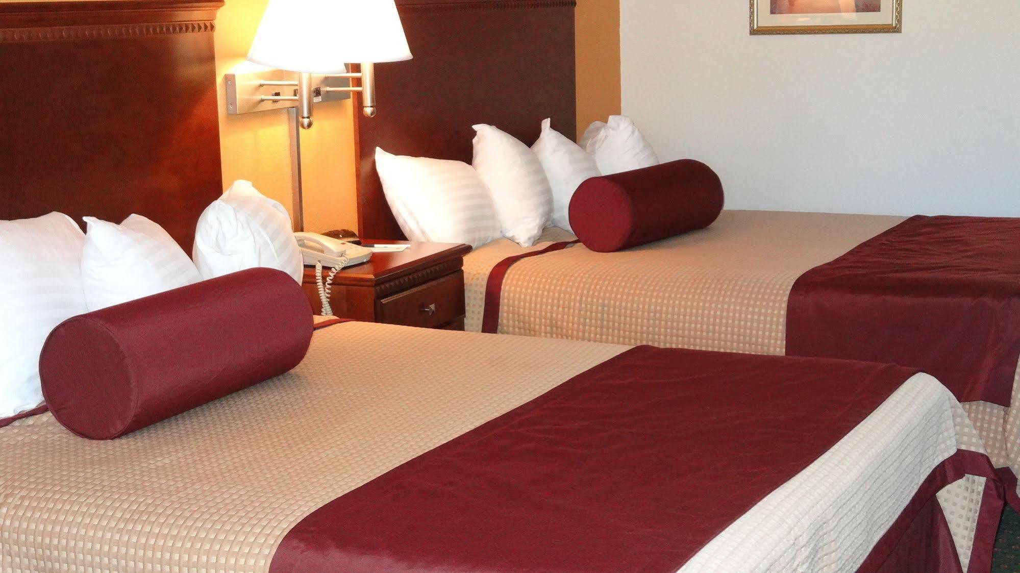 Cloverdale Wine Country Inn & Suites Eksteriør billede