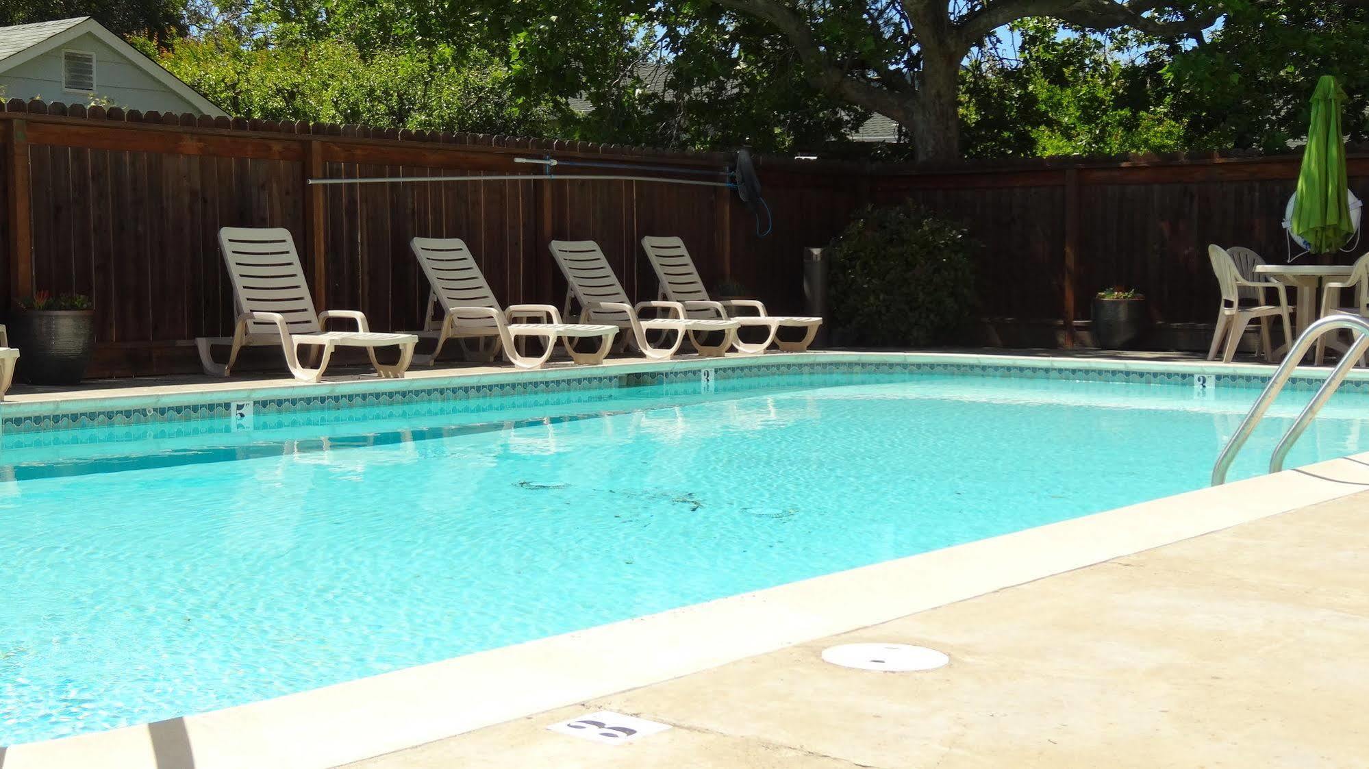 Cloverdale Wine Country Inn & Suites Eksteriør billede