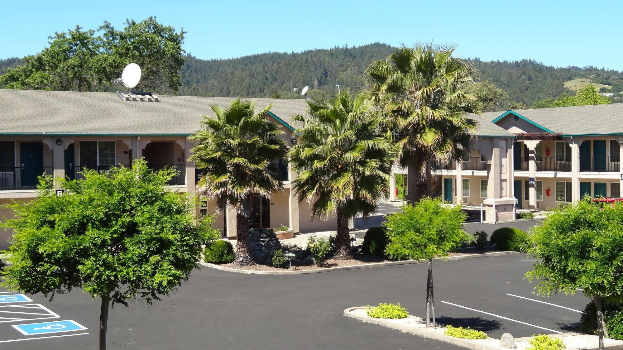 Cloverdale Wine Country Inn & Suites Eksteriør billede
