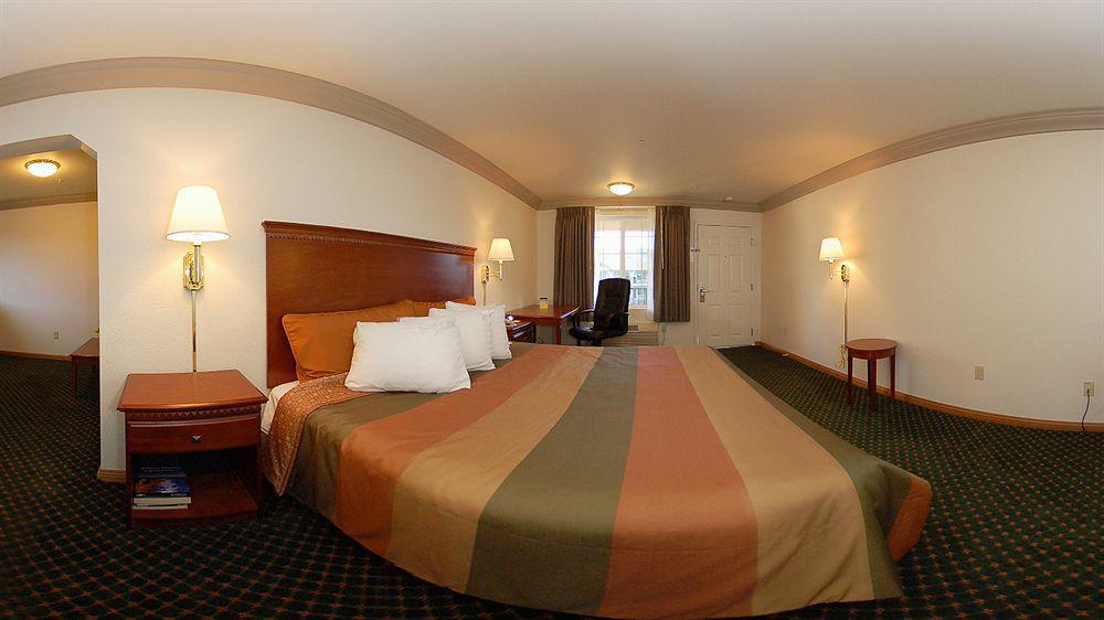 Cloverdale Wine Country Inn & Suites Eksteriør billede